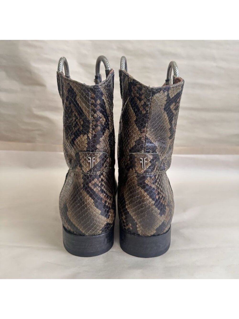 Rare Frye Snake Leather Melissa Ring Pull On Short Boots Women 8.5 B Olive - Picture 5 of 8